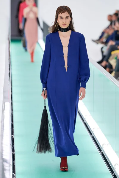 Look 14